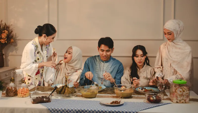 Being There, For Real: What the Malaysian Idea of 'Hadir' Can Teach Us About Presence in a World of Notifications
